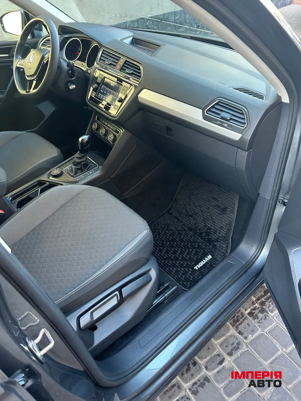 Volkswagen Tiguan - фото 7