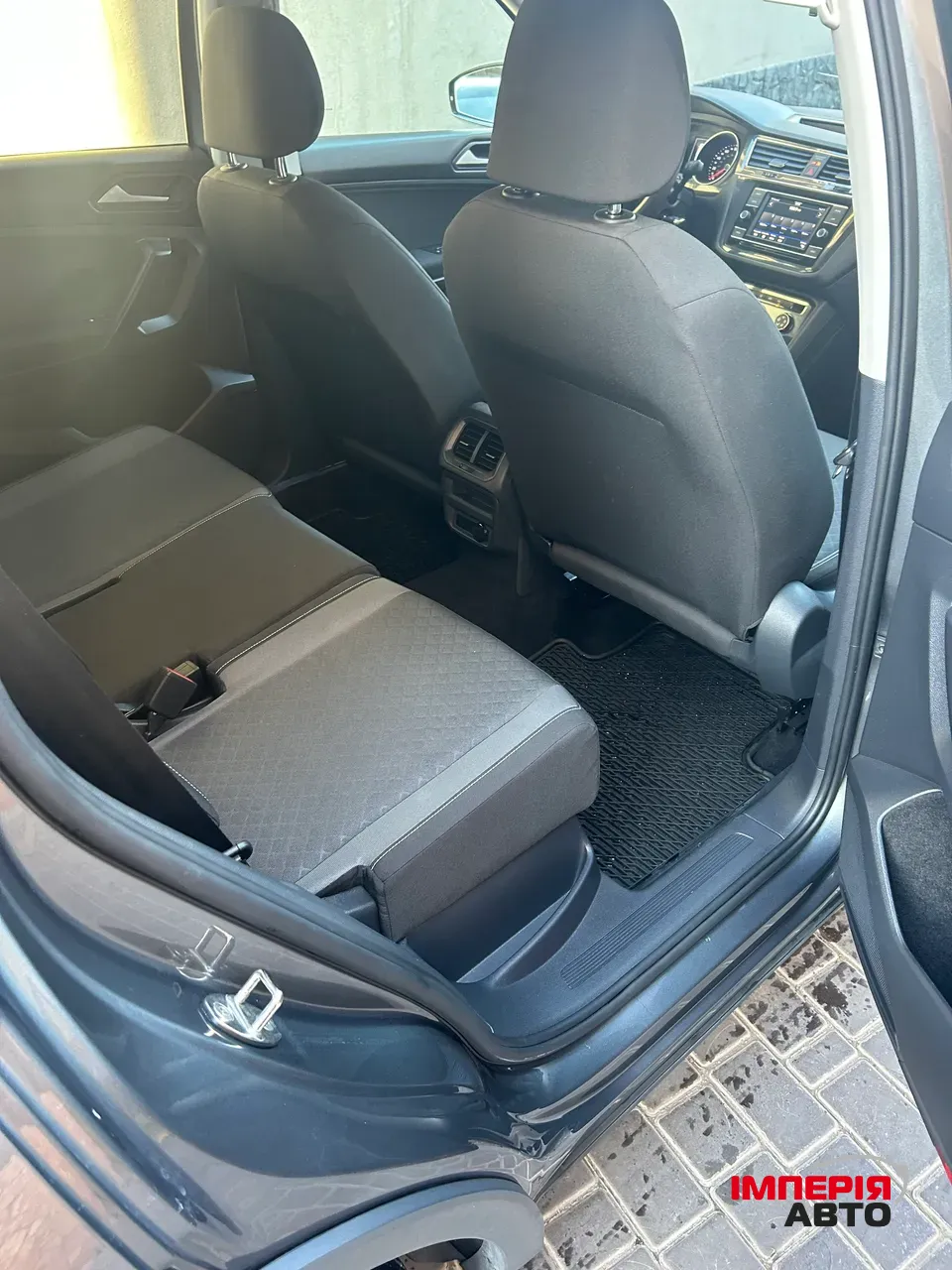 Volkswagen Tiguan - фото 14