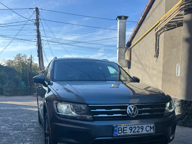 Volkswagen Tiguan - фото 3