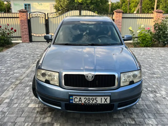 Skoda Superb - фото 2