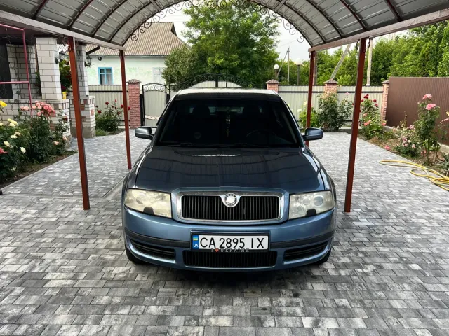 Skoda Superb - фото 1