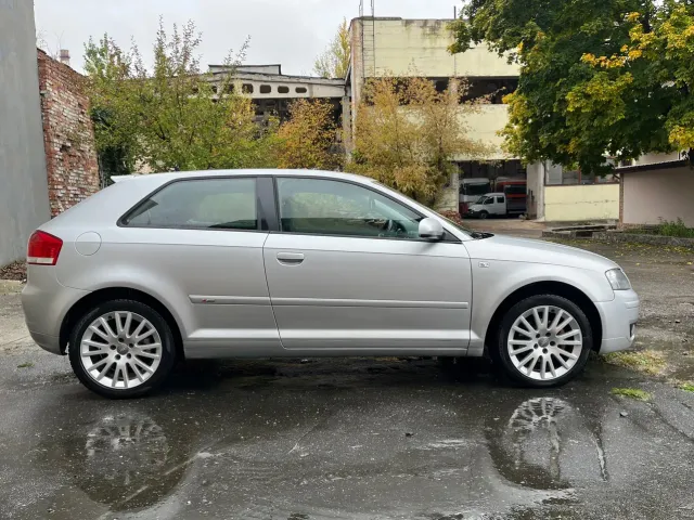 Audi A3 - фото 4