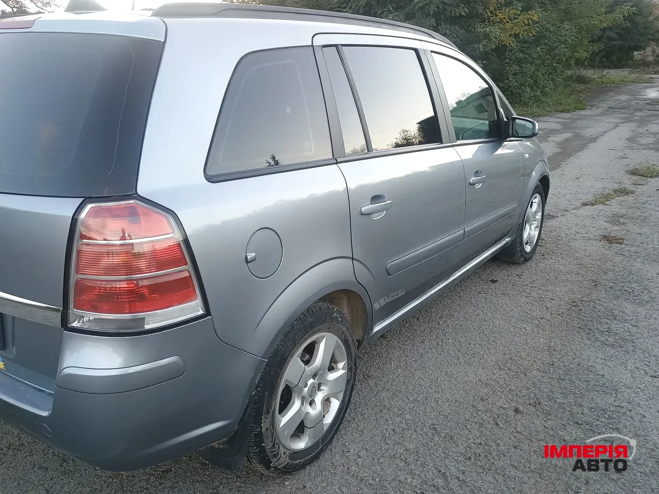 Opel Zafira - фото 3