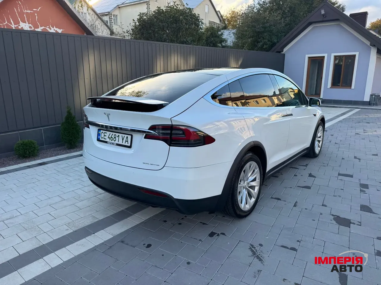 Tesla Model X - фото 4