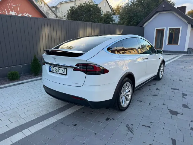 Tesla Model X - фото 5
