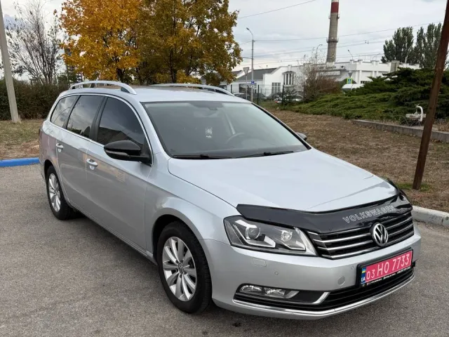 Volkswagen Passat - фото 1