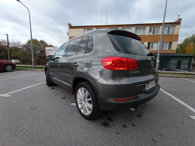 Volkswagen Tiguan - фото 2