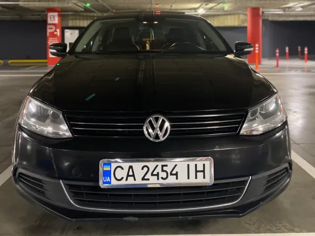 Volkswagen Jetta - фото 1