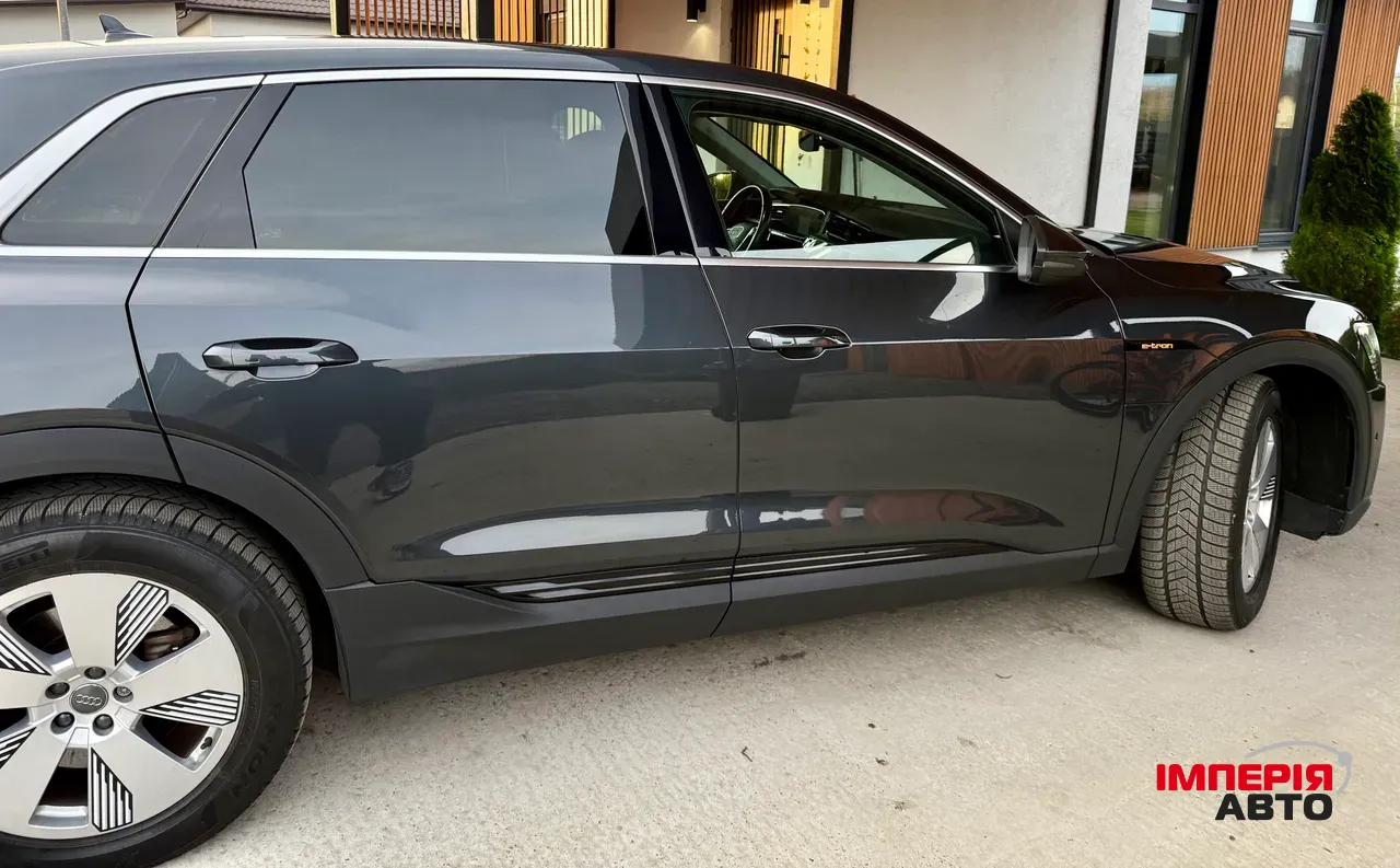 Audi e-tron - фото 14