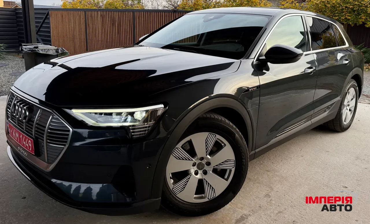 Audi e-tron - фото 2