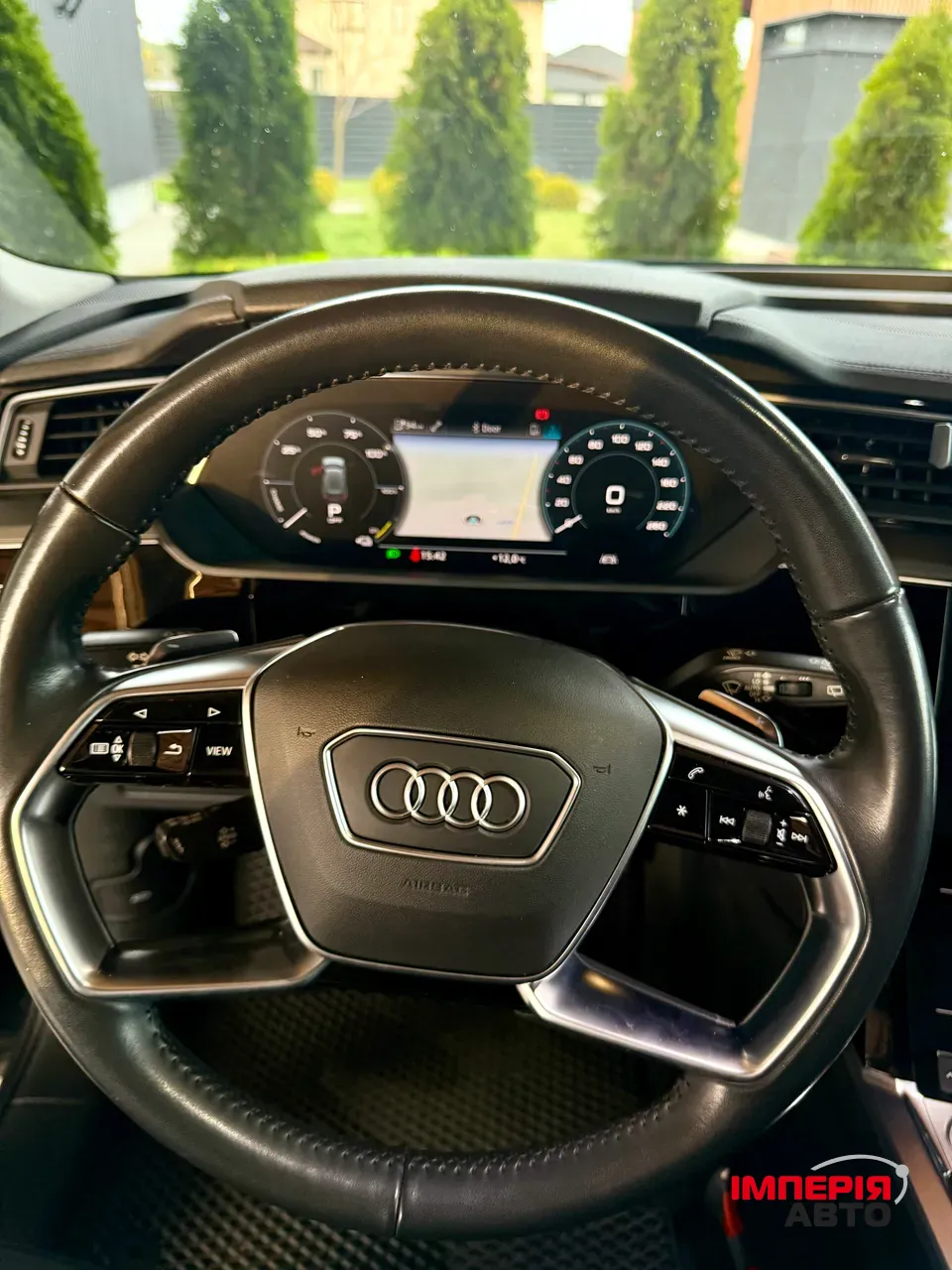 Audi e-tron - фото 19