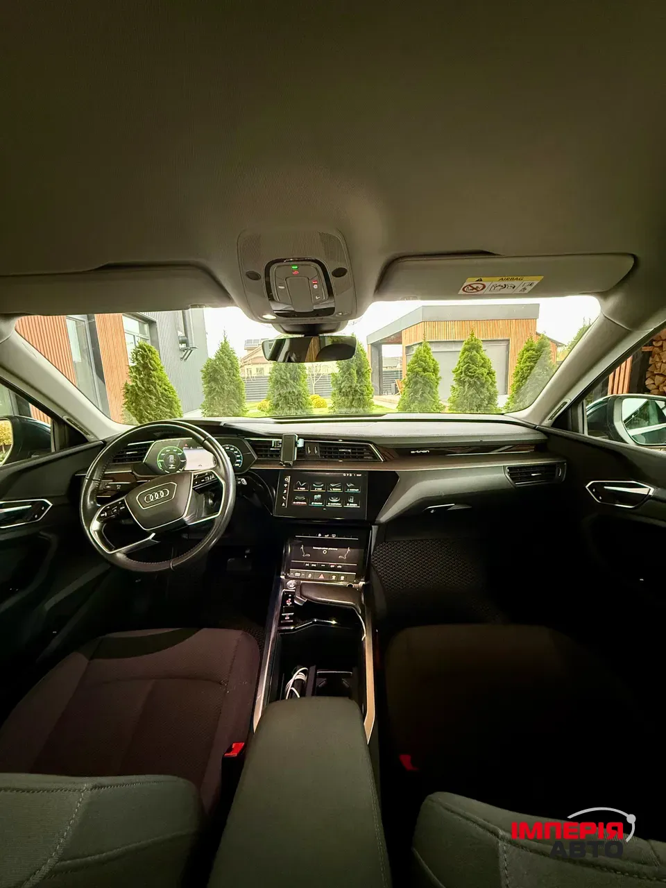 Audi e-tron - фото 25