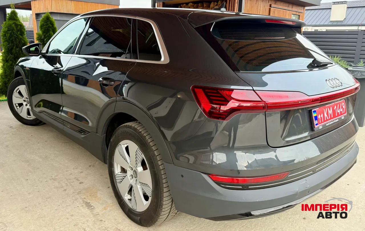 Audi e-tron - фото 29