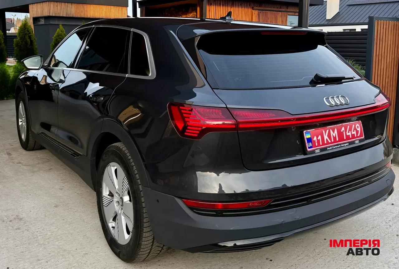 Audi e-tron - фото 3