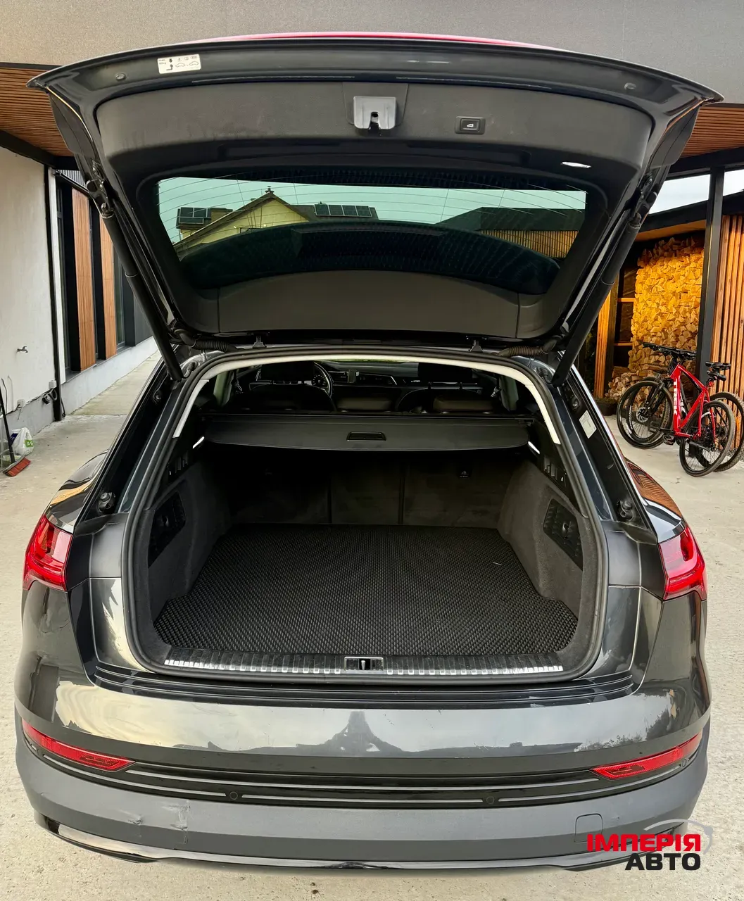 Audi e-tron - фото 13