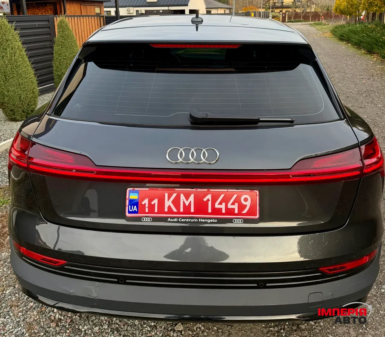 Audi e-tron - фото 6