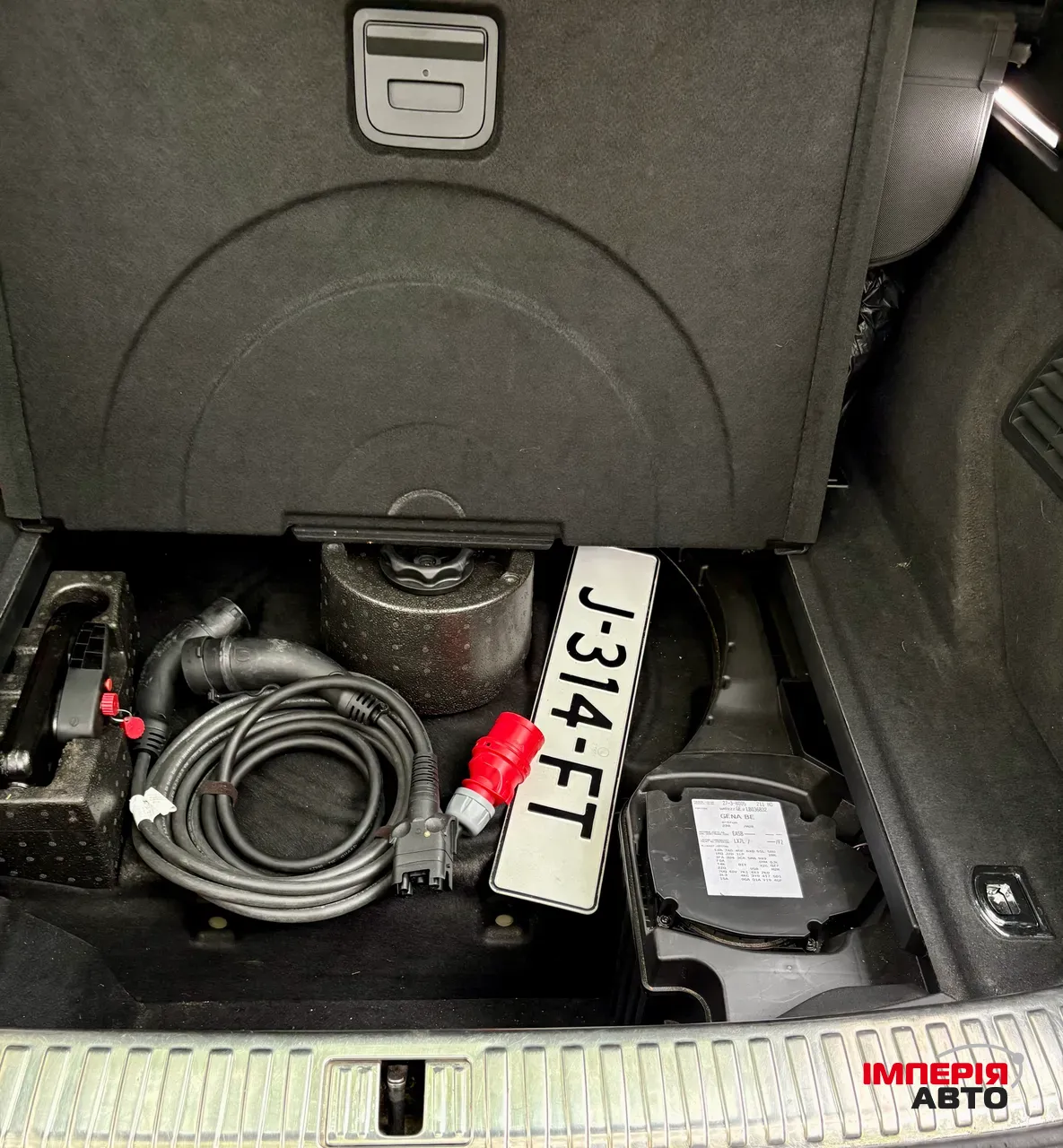 Audi e-tron - фото 40