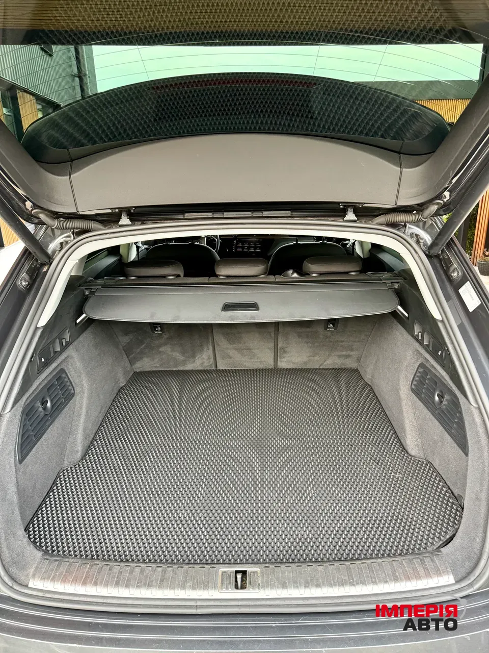 Audi e-tron - фото 26