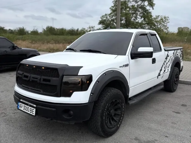 Ford F-150 - фото 1
