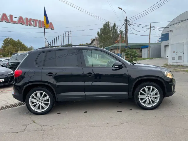 Volkswagen Tiguan - фото 4