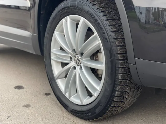 Volkswagen Tiguan - фото 5