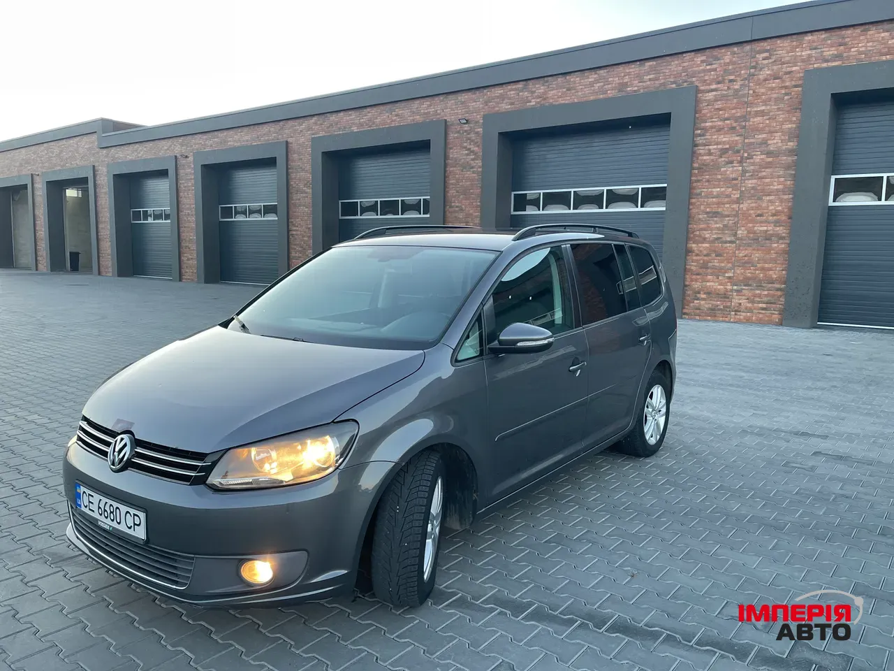 Volkswagen Touran - фото 12