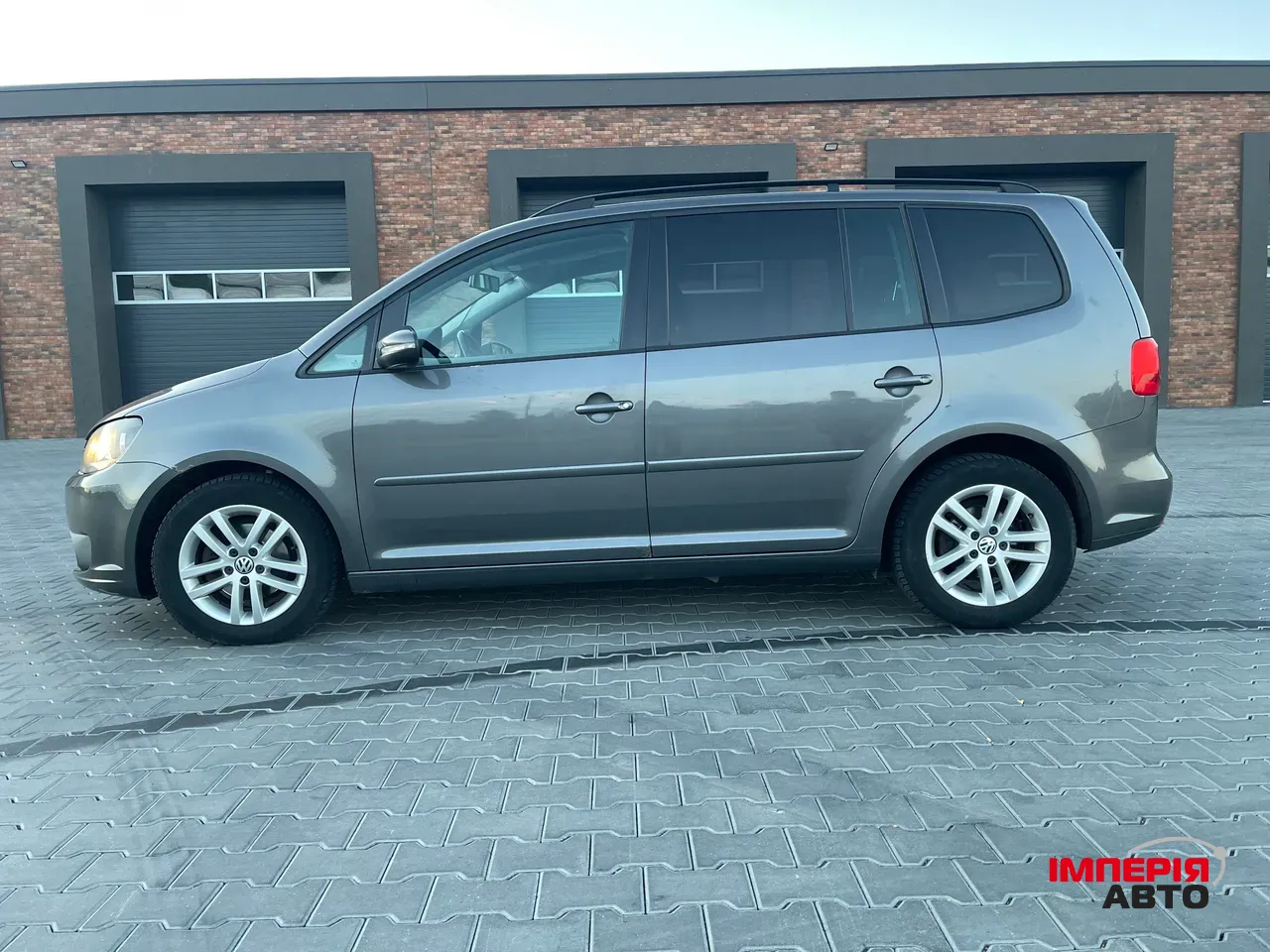 Volkswagen Touran - фото 14