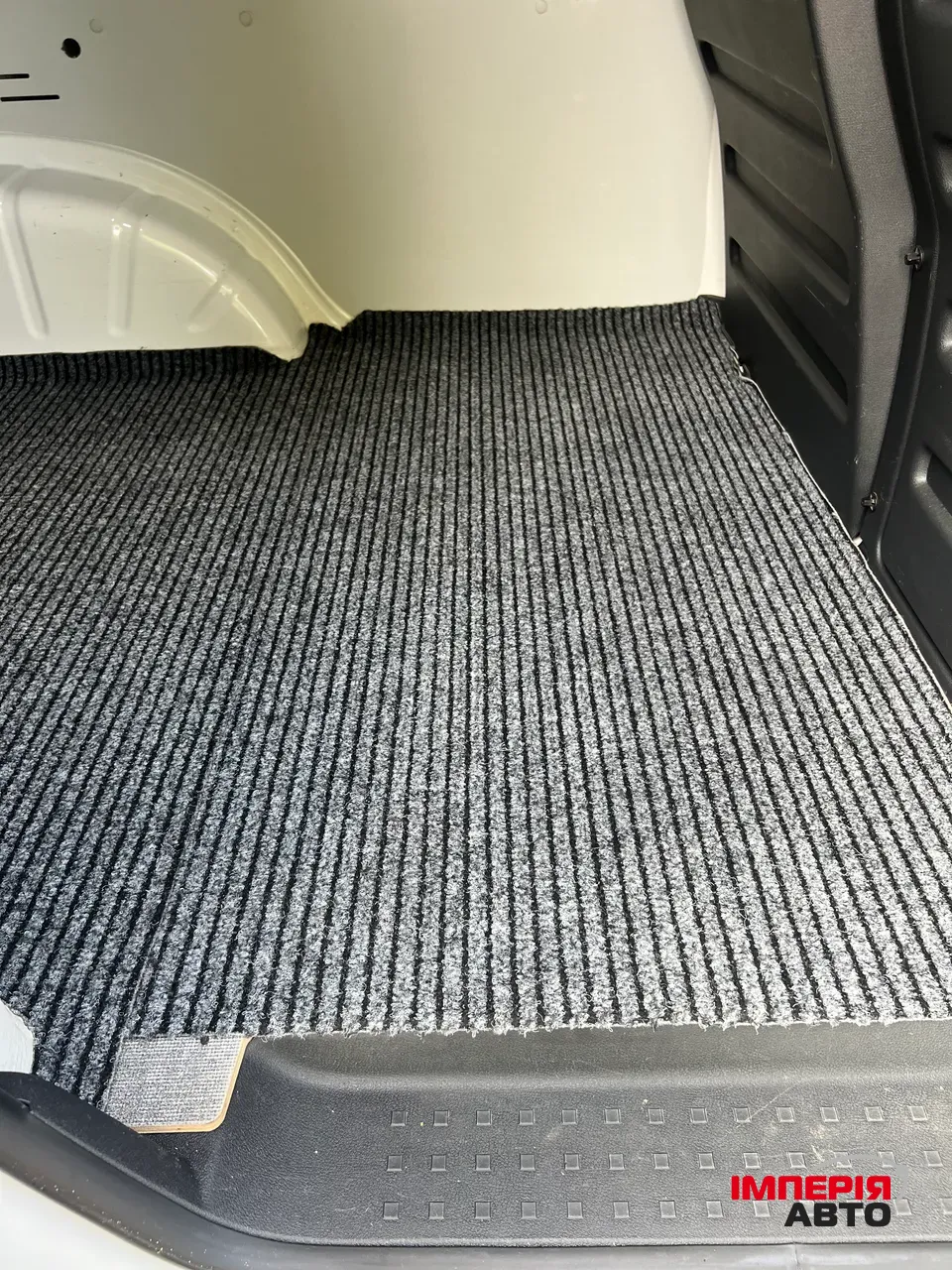 Volkswagen Caddy - фото 20