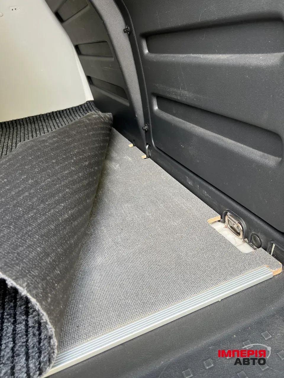 Volkswagen Caddy - фото 19