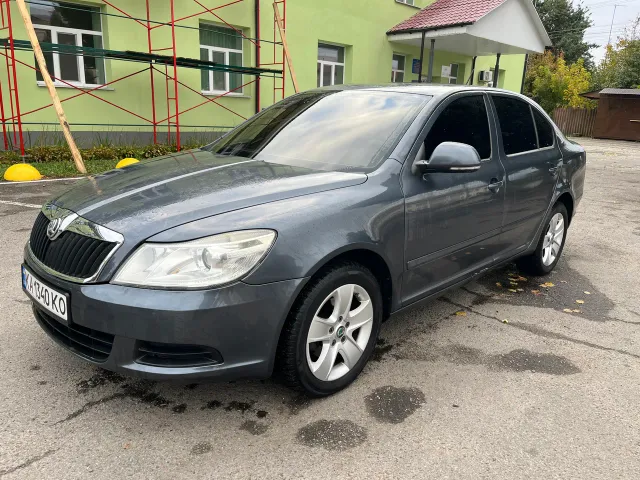 Skoda Octavia - фото 1