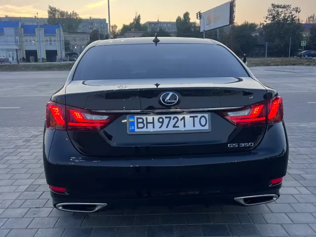 Lexus GS - фото 2