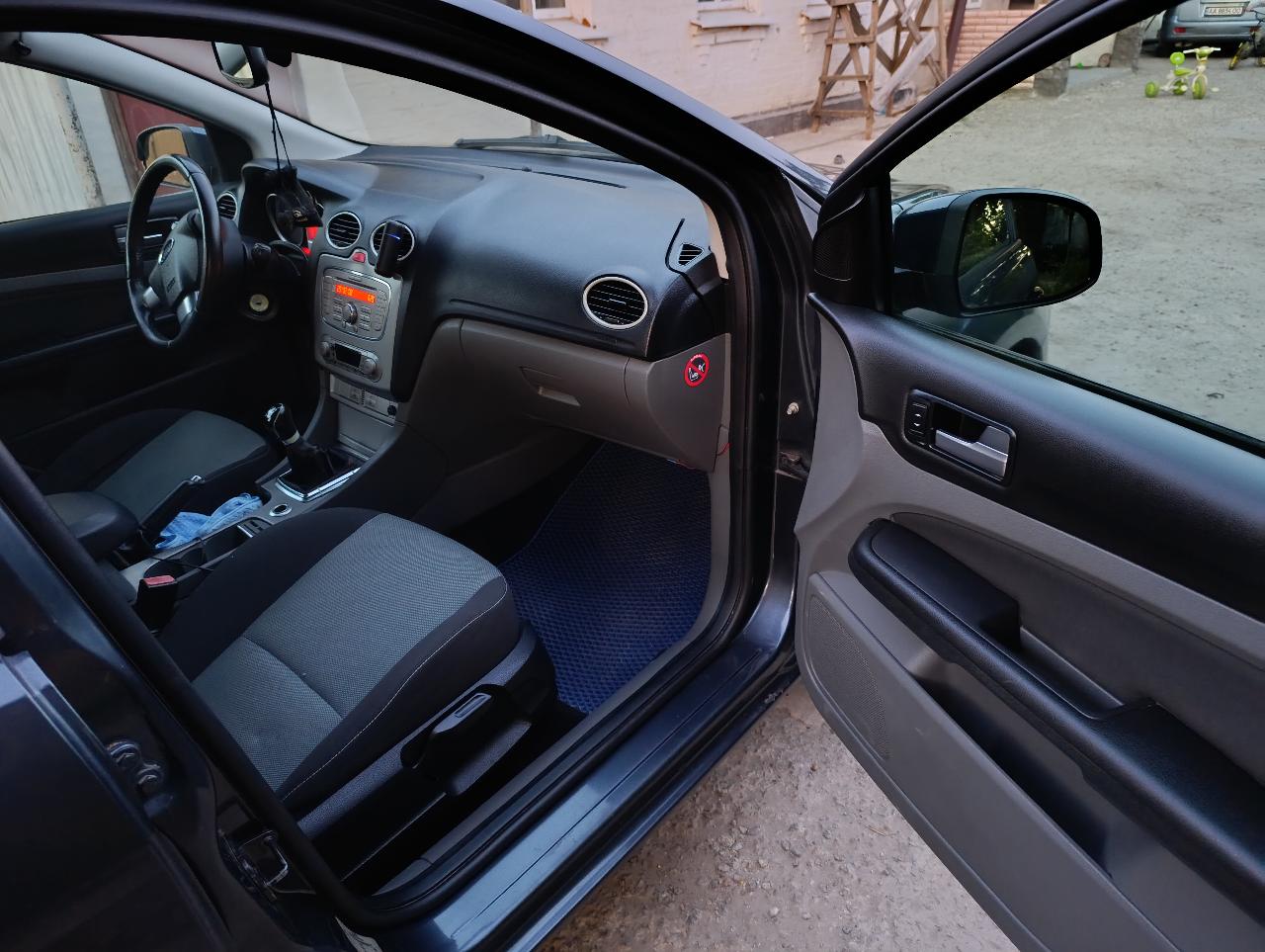 Ford Focus - фото 4