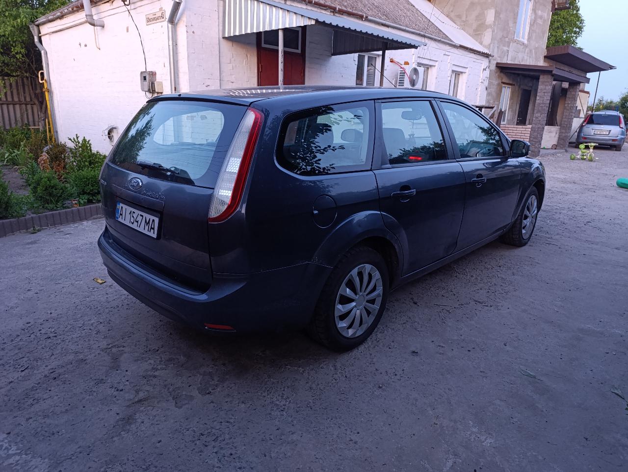 Ford Focus - фото 8