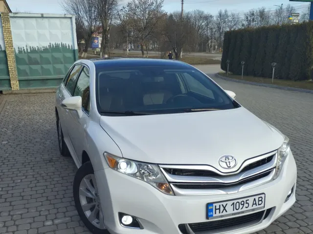 Toyota Venza - фото 1