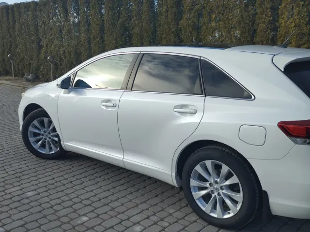 Toyota Venza - фото 2