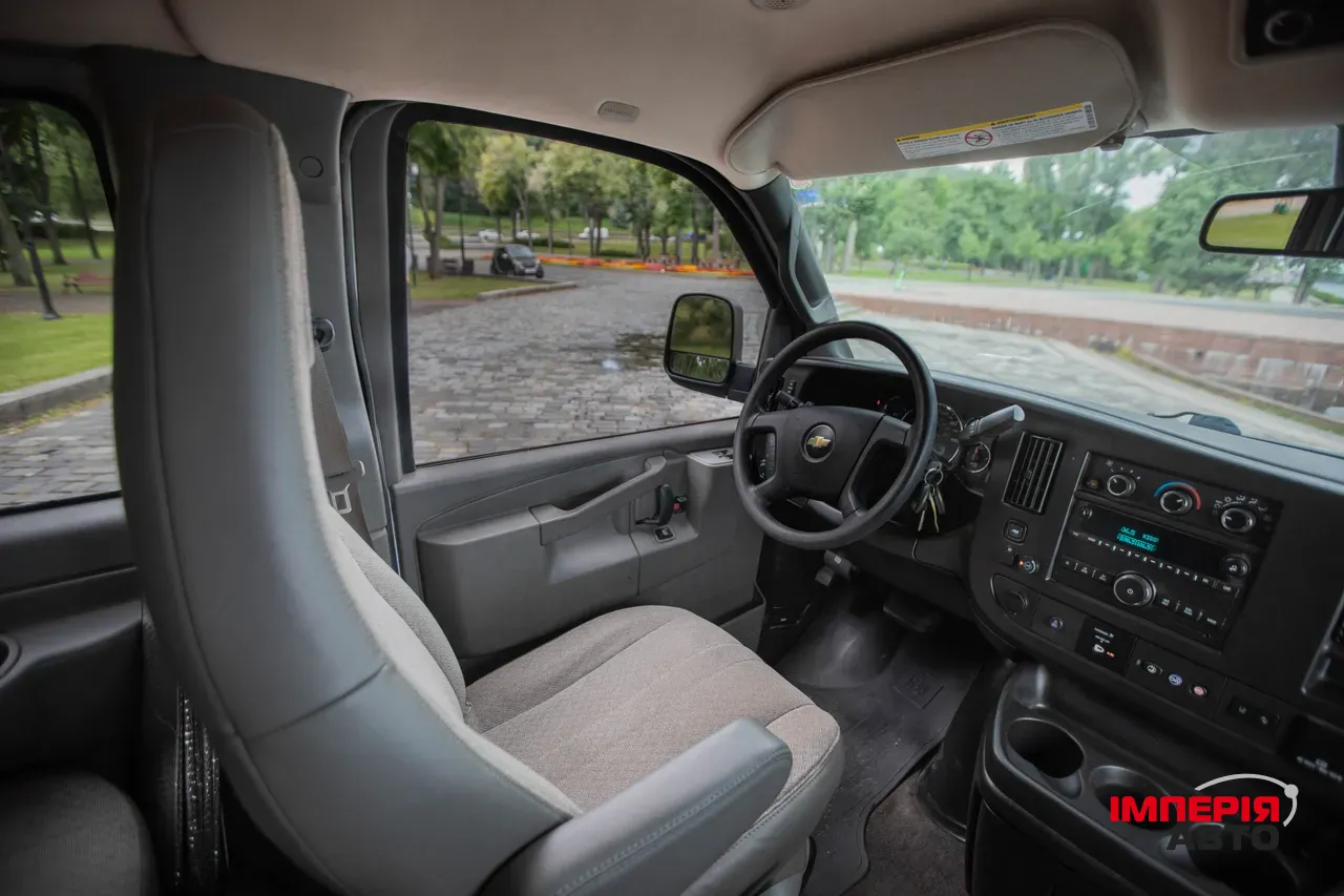 Chevrolet Express - фото 13
