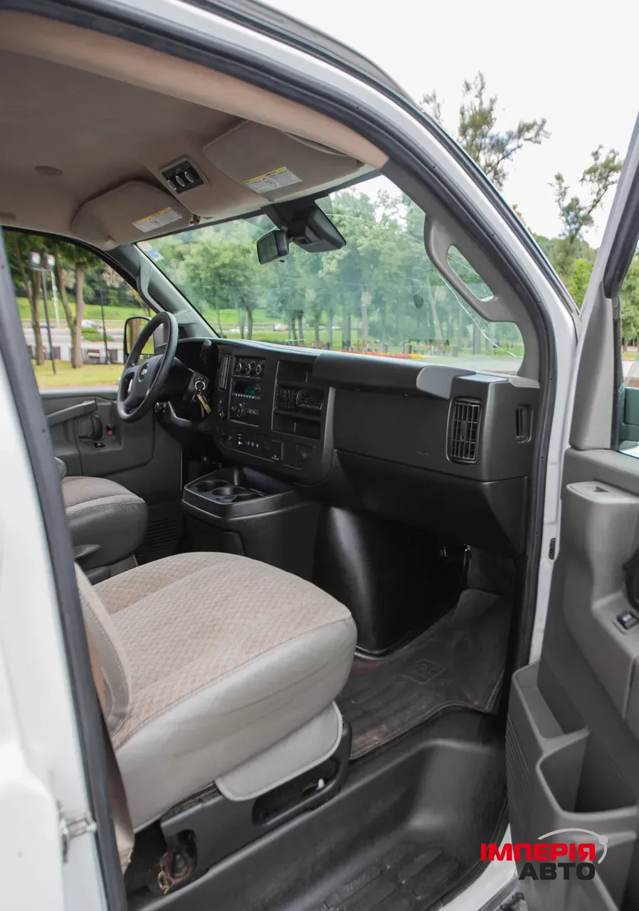 Chevrolet Express - фото 19