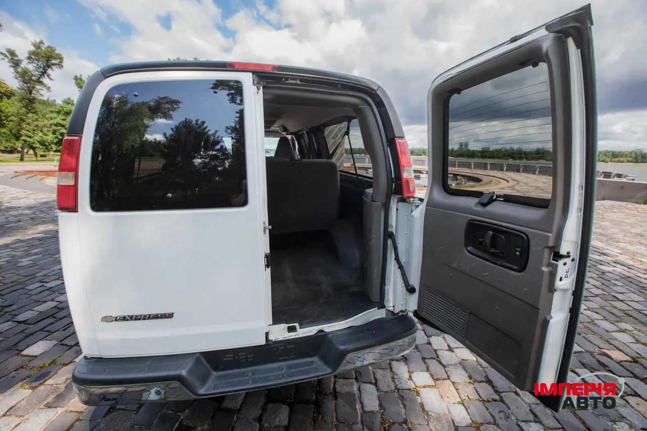 Chevrolet Express - фото 43