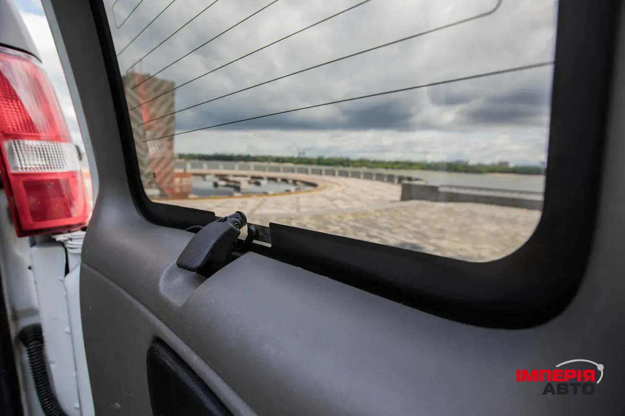 Chevrolet Express - фото 35