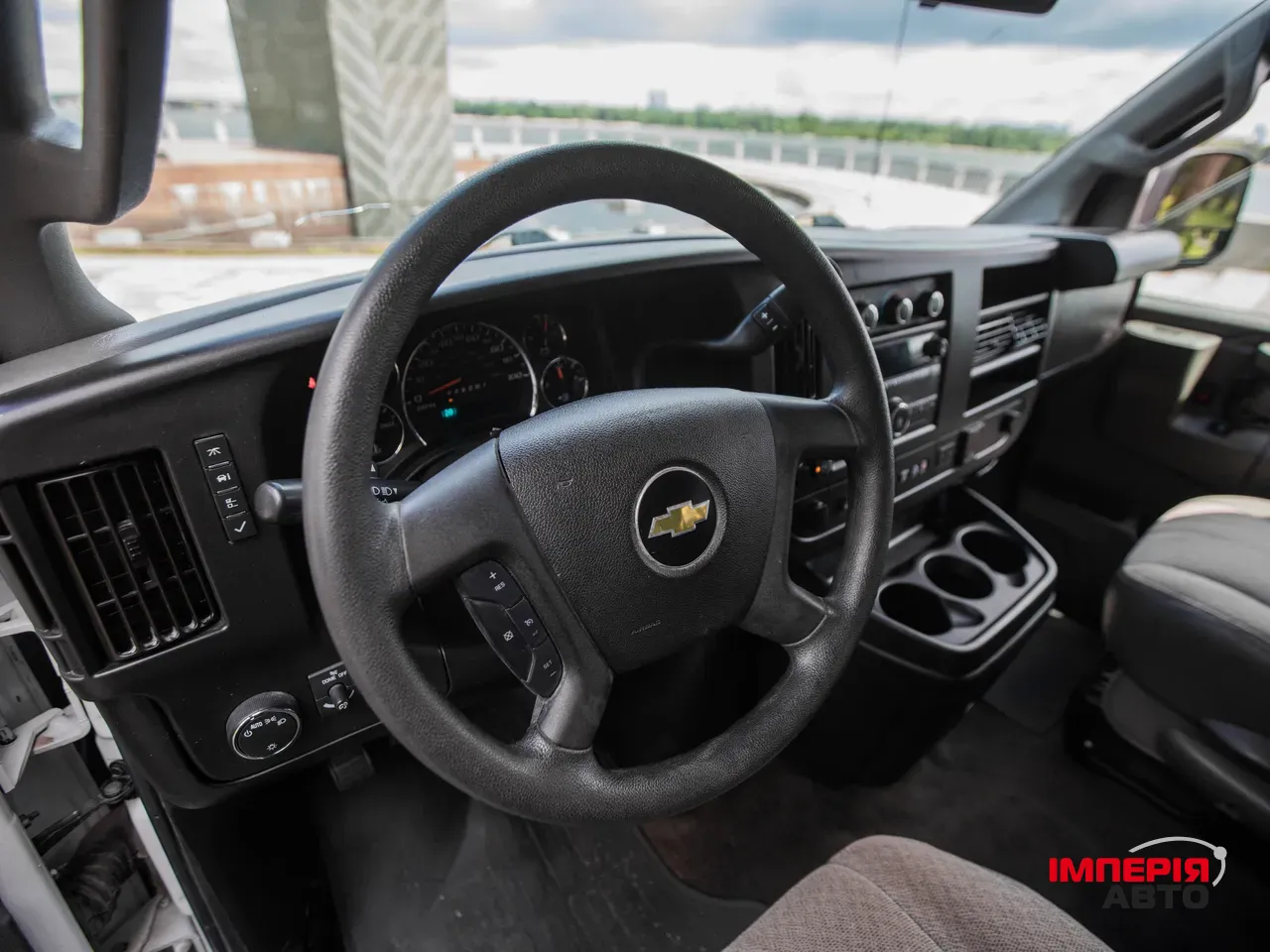 Chevrolet Express - фото 52