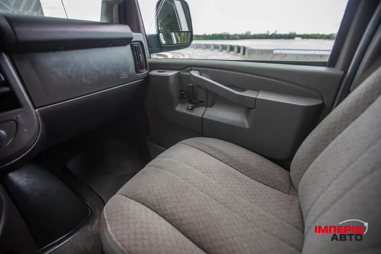 Chevrolet Express - фото 10