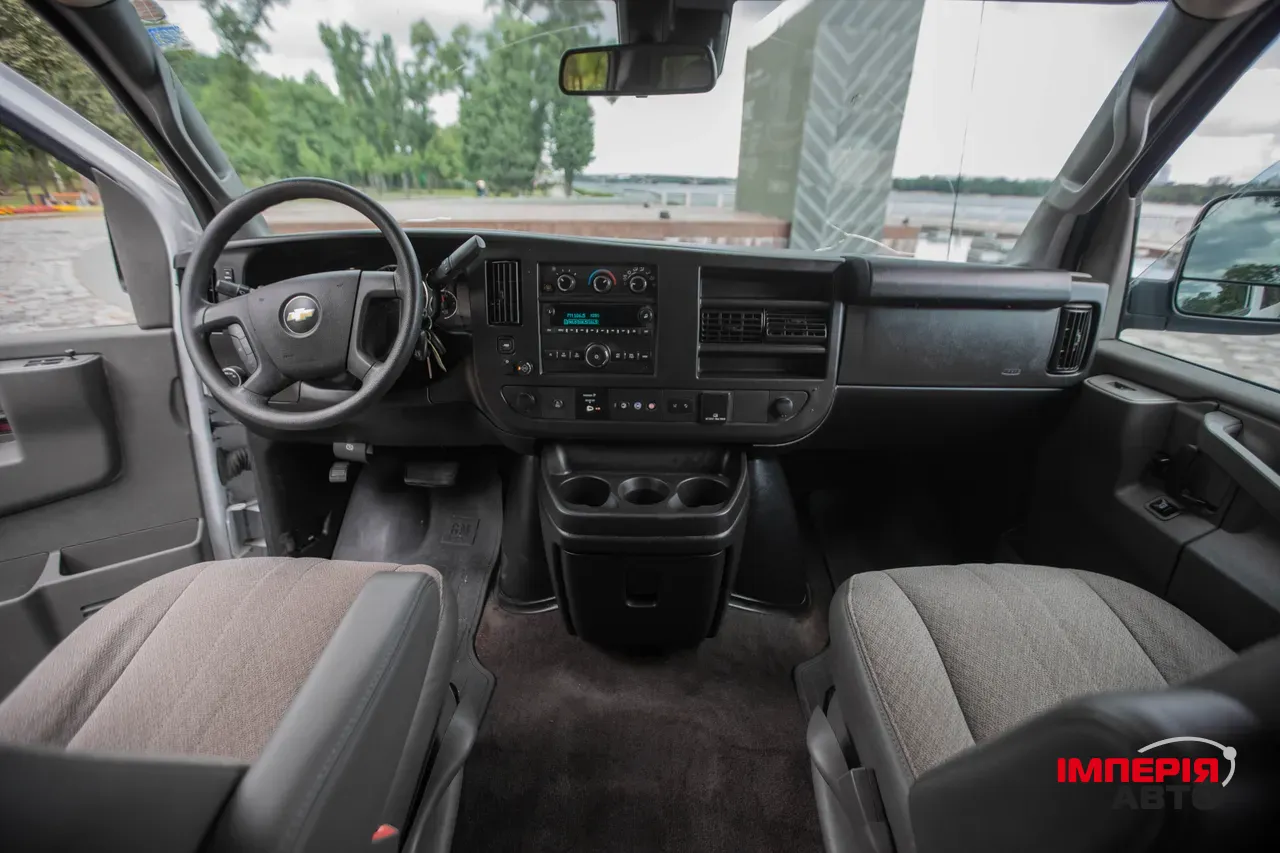 Chevrolet Express - фото 9