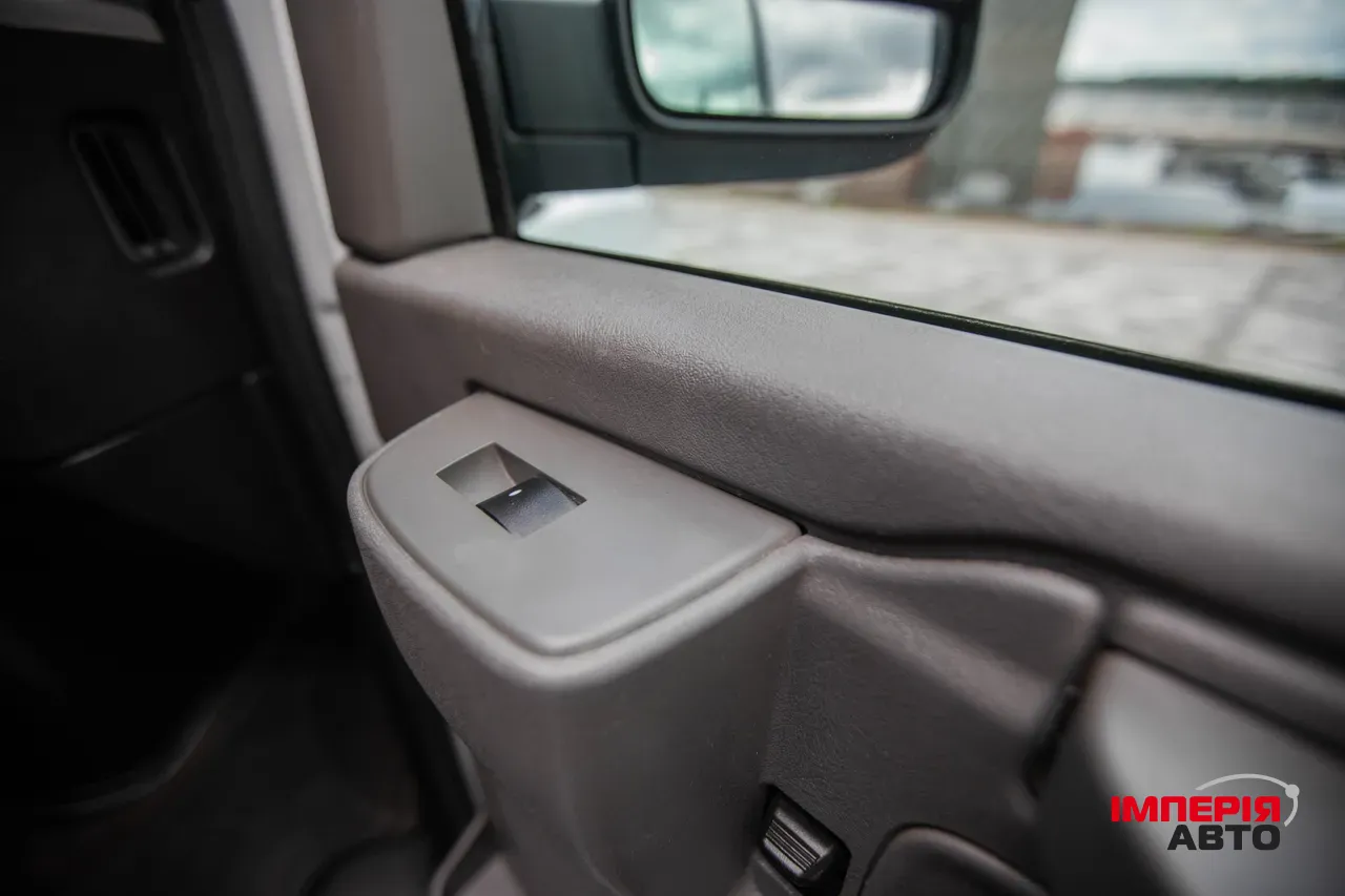 Chevrolet Express - фото 24