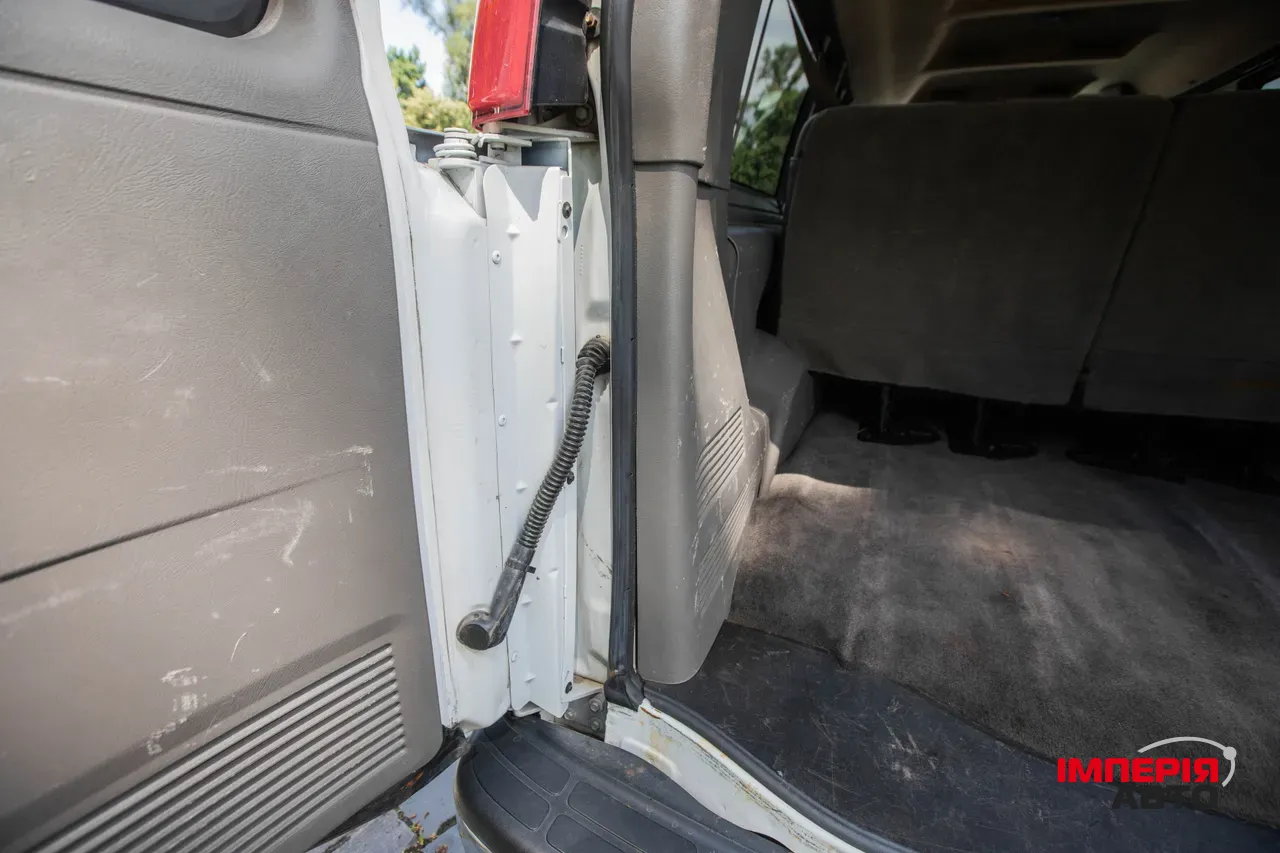 Chevrolet Express - фото 36