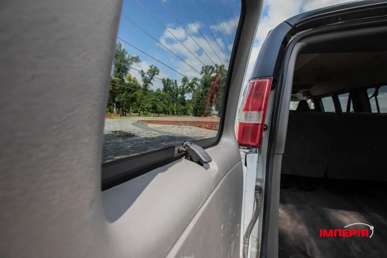 Chevrolet Express - фото 40