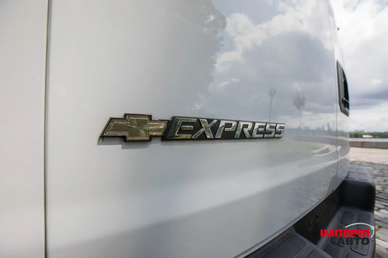 Chevrolet Express - фото 45