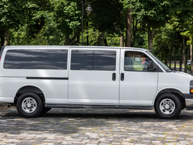 Chevrolet Express - фото 4