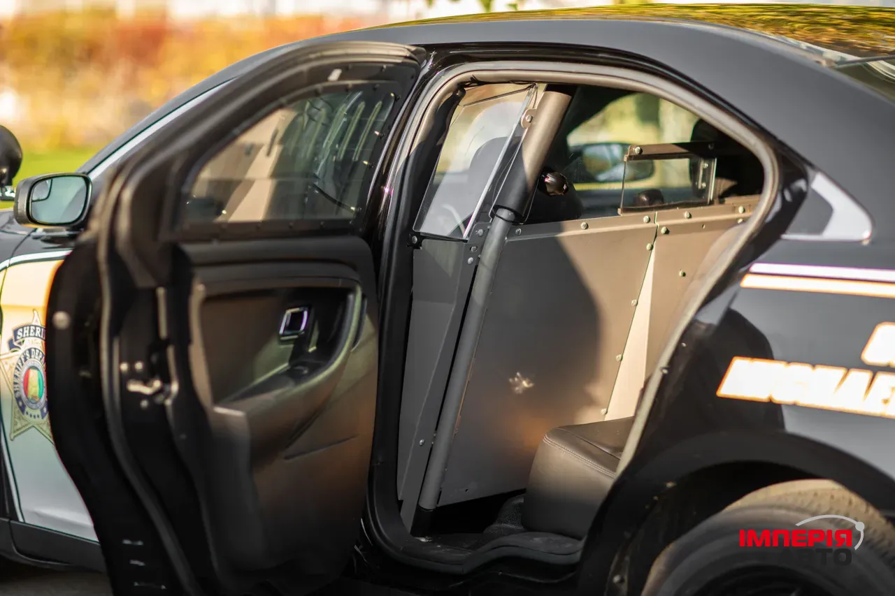 Ford Taurus - фото 15