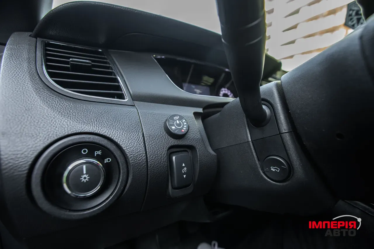 Ford Taurus - фото 27