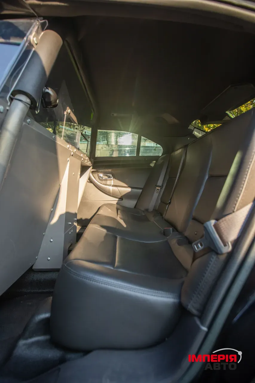 Ford Taurus - фото 17